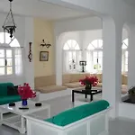 מלון דירות Melina 3*