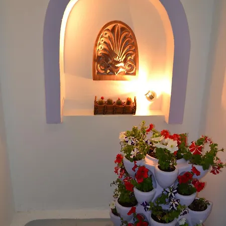 Melina Fira (Santorini)
