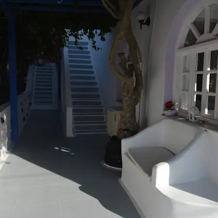 Melina Aparthotel 3*