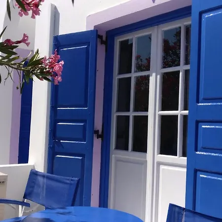 Melina 3* Fira (Santorini)