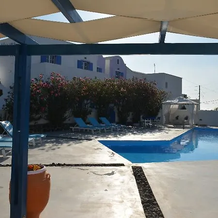 Melina Aparthotel 3*