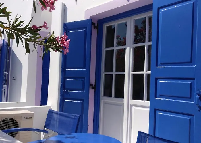 Melina 3* Fira (Santorini)