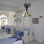 Melina Aparthotel 3*