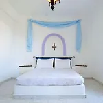 Melina Aparthotel Fira (Santorini)